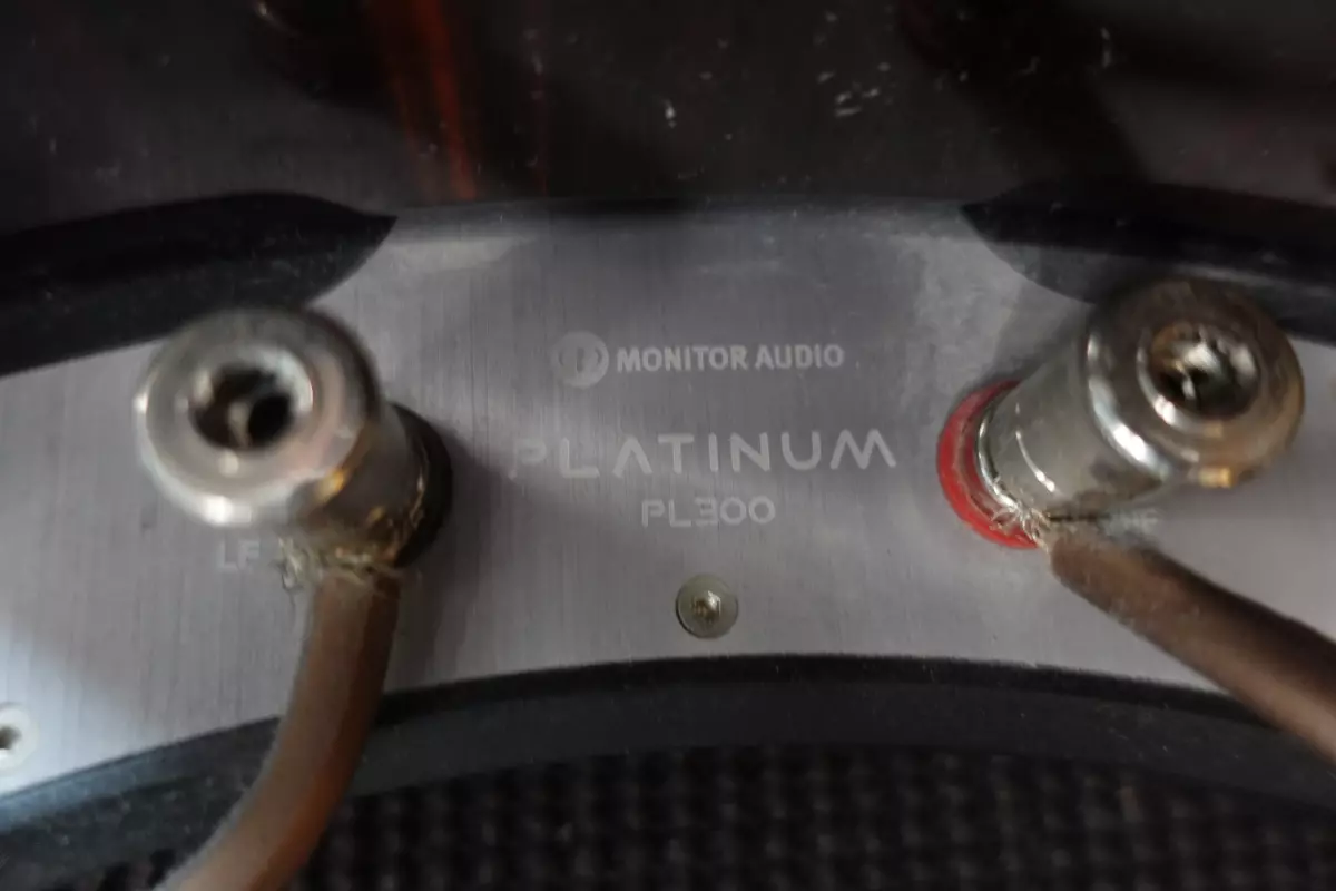 Monitor Audio Platinum 300 Ebony HG - BRUKT