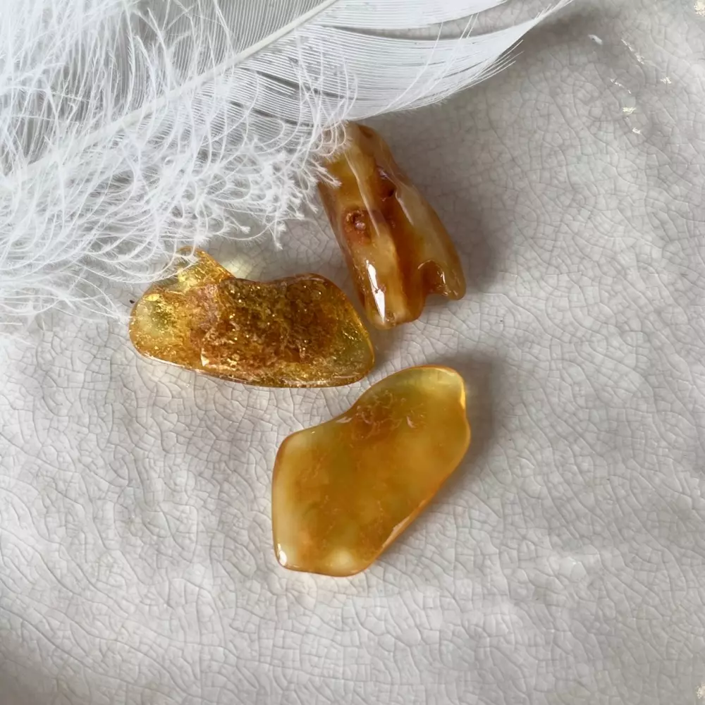 Rav/amber - forsteinet kvae, Krystaller & smykker, Krystaller