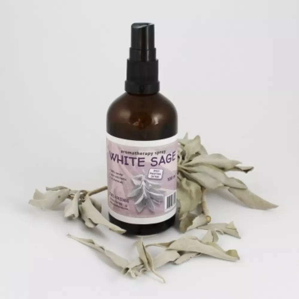 Jiri & Friends - Hvit salvie aromaspray Innhold: 100ml white sage aromatherapy spray 8718503731452 Velvære & røkelse Eteriske oljer