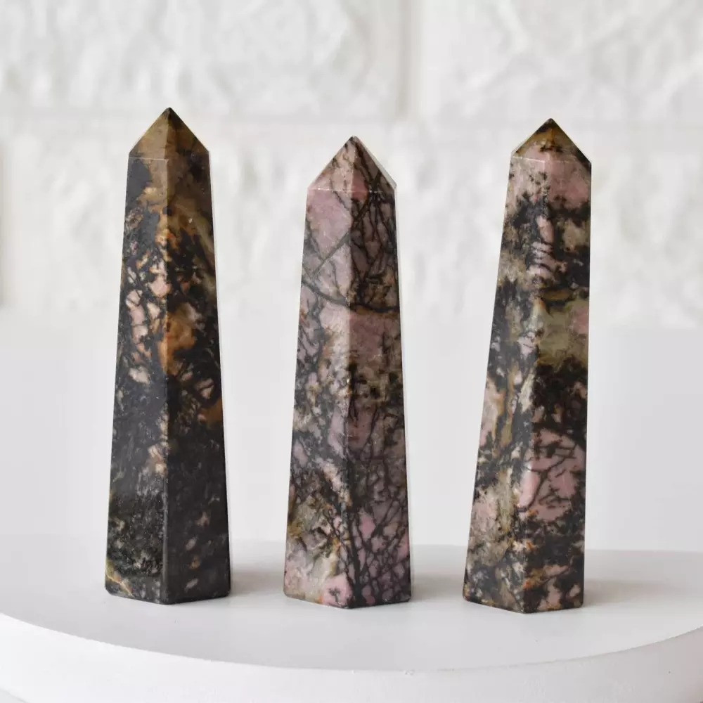 Krystalltårn - Rhodonitt 7-10cm, Krystaller & smykker, Krystaller, Manifesteasjon, sinnsro og kjærlighet