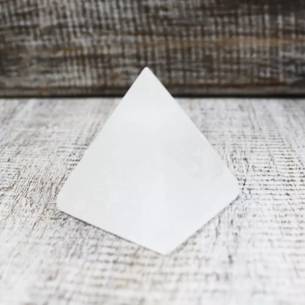 Pyramide - Selenitt 5cm, Krystaller & smykker, Krystaller