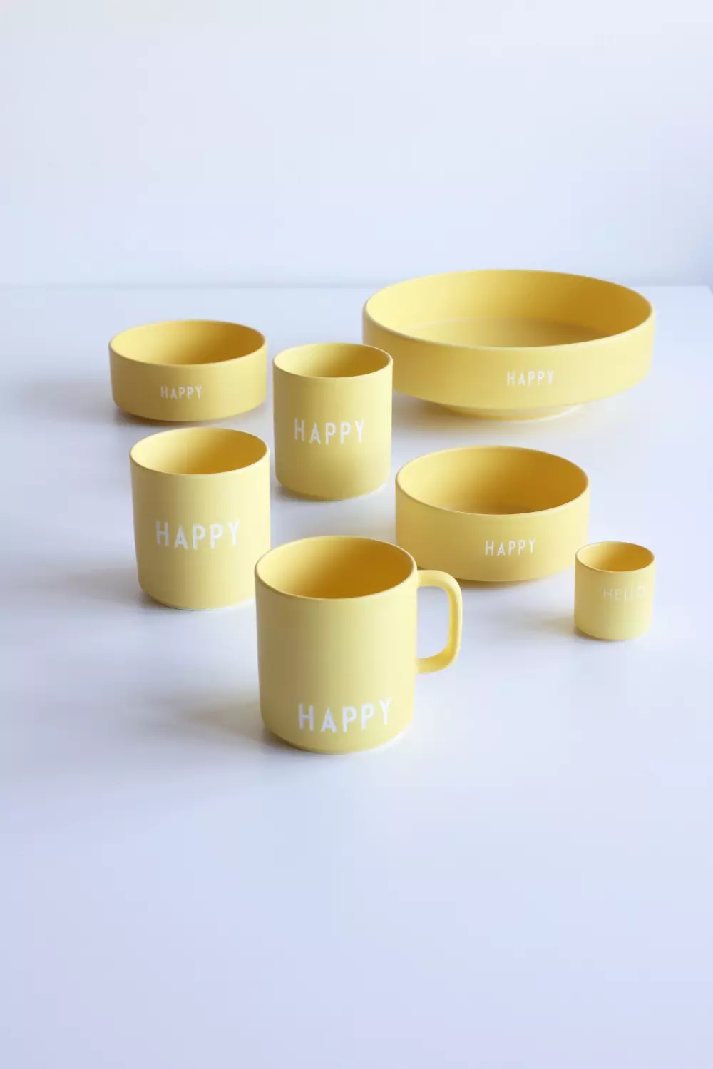 Design Letters Favourite Cups HAPPY Gul, 5710498194284, 10101002YELLOHAPPY, Kjøkken, Krus og Skåler, Design Letters, Favourite cups - Fashion colour Collection