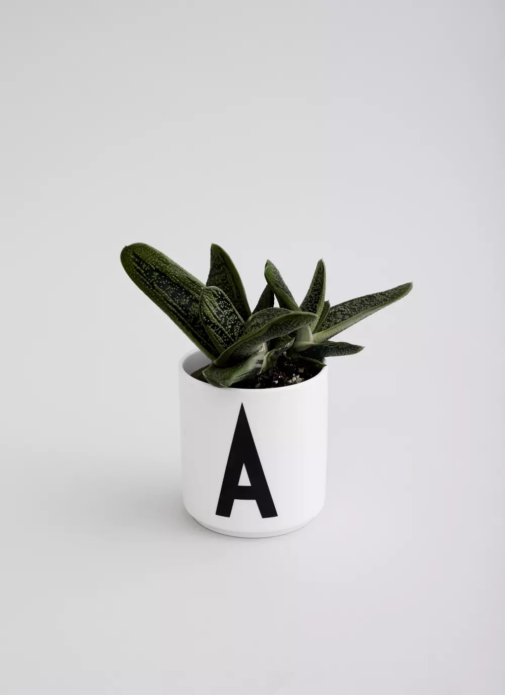 Design Letters Hvit Kopp A, 5710498720018, 10201000A, Kjøkken, Krus og Skåler, Design Letters, Personal Porcelain cup White A-Z