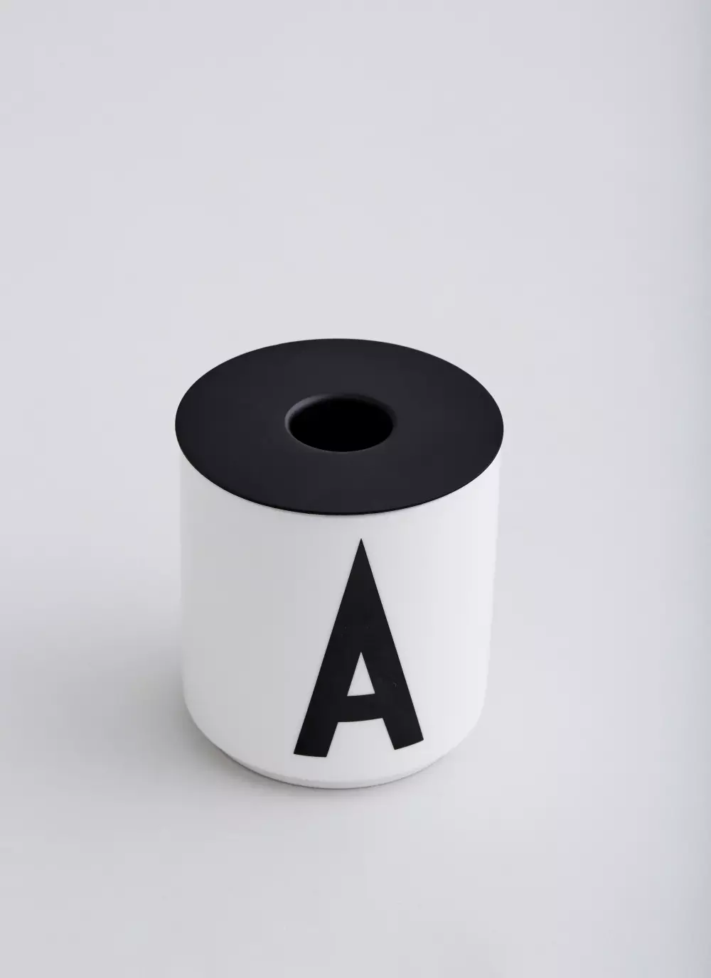 Design Letters Hvit Kopp A, 5710498720018, 10201000A, Kjøkken, Krus og Skåler, Design Letters, Personal Porcelain cup White A-Z