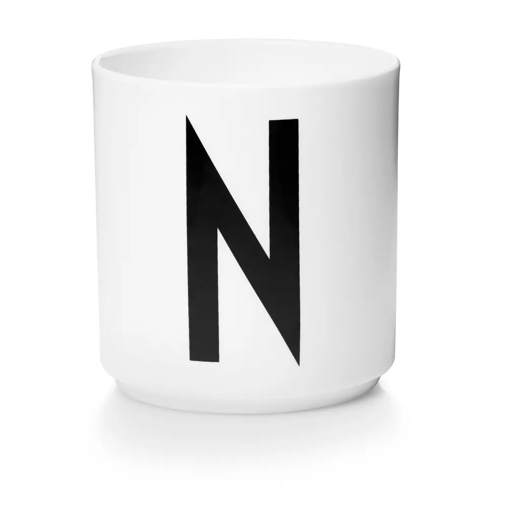 Design Letters Hvit Kopp N, 5710498720148, 10201000N, Kjøkken, Krus og Skåler, Design Letters, Personal Porcelain cup White A-Z