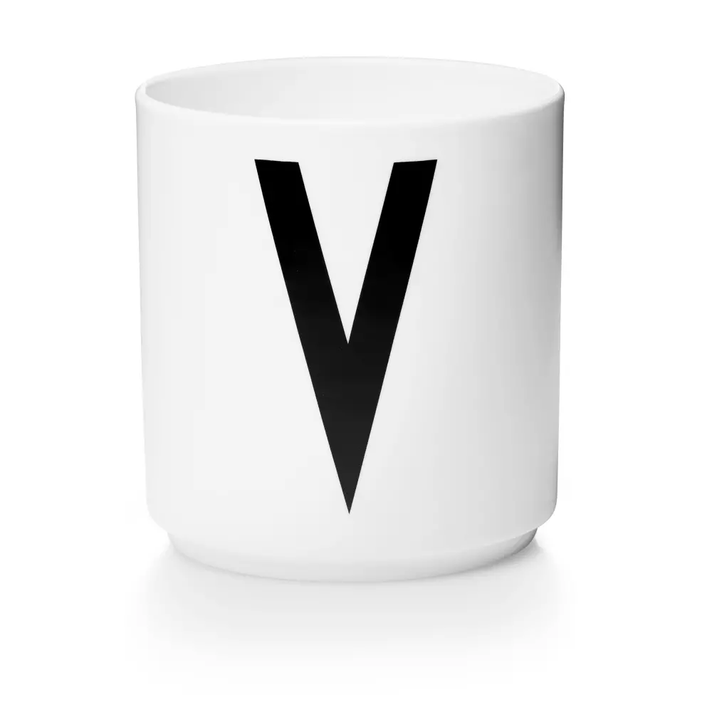 Design Letters Hvit Kopp V, 5710498720223, 10201000V, Kjøkken, Krus og Skåler, Design Letters, Personal Porcelain cup White A-Z