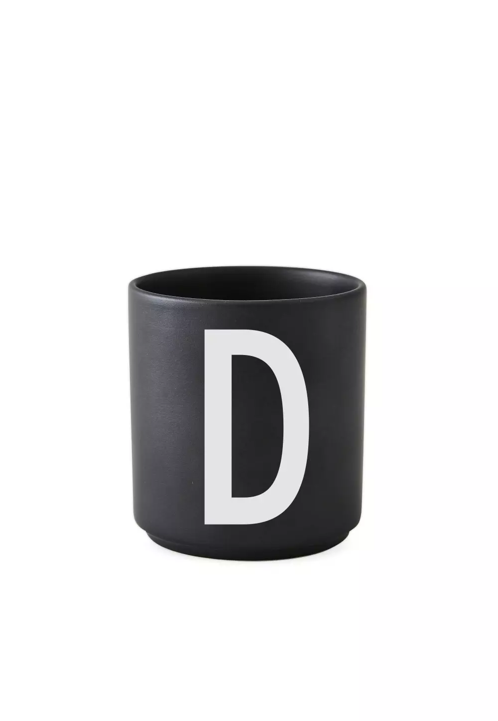 Design Letters Sort Kopp D, 5710498733490, 10204000D, Kjøkken, Krus og Skåler, Design Letters, Personal Porcelain cup Black A-Z