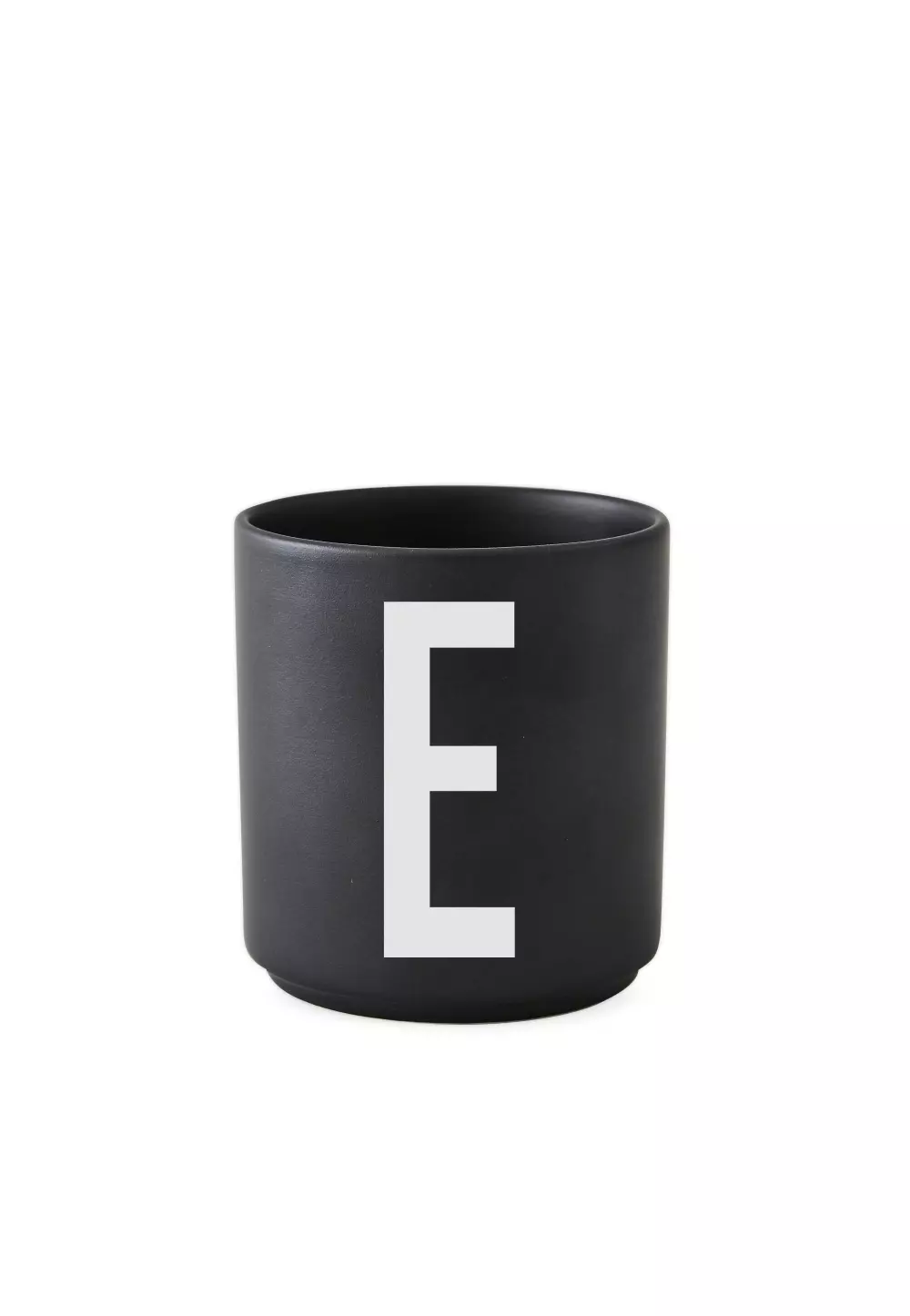 Design Letters Sort Kopp E, 5710498733506, 10204000E, Kjøkken, Krus og Skåler, Design Letters, Personal Porcelain cup Black A-Z