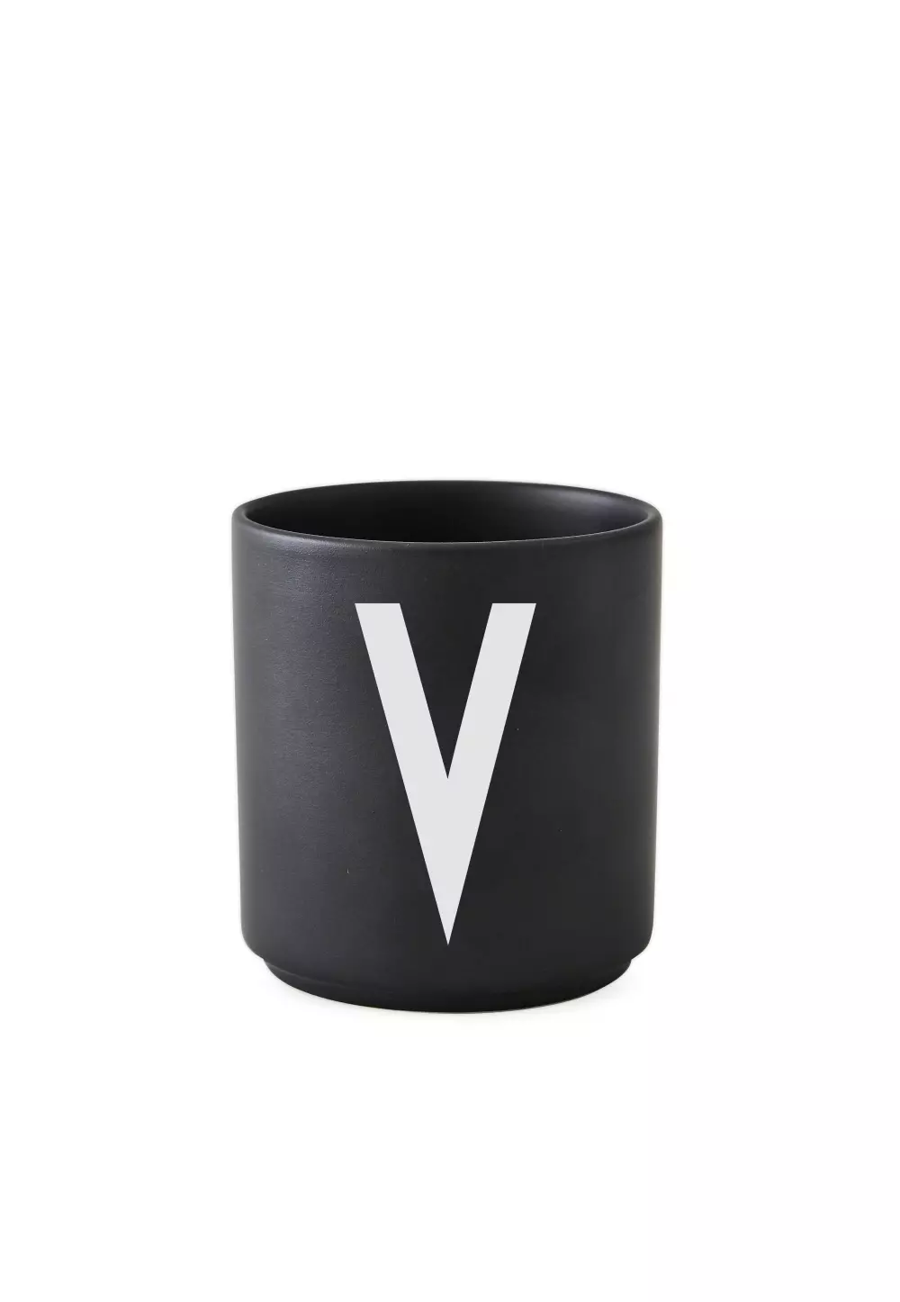 Design Letters Sort Kopp V, 5710498733674, 10204000V, Kjøkken, Krus og Skåler, Design Letters, Personal Porcelain cup Black A-Z