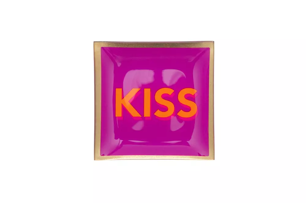 Love Plates - Kiss