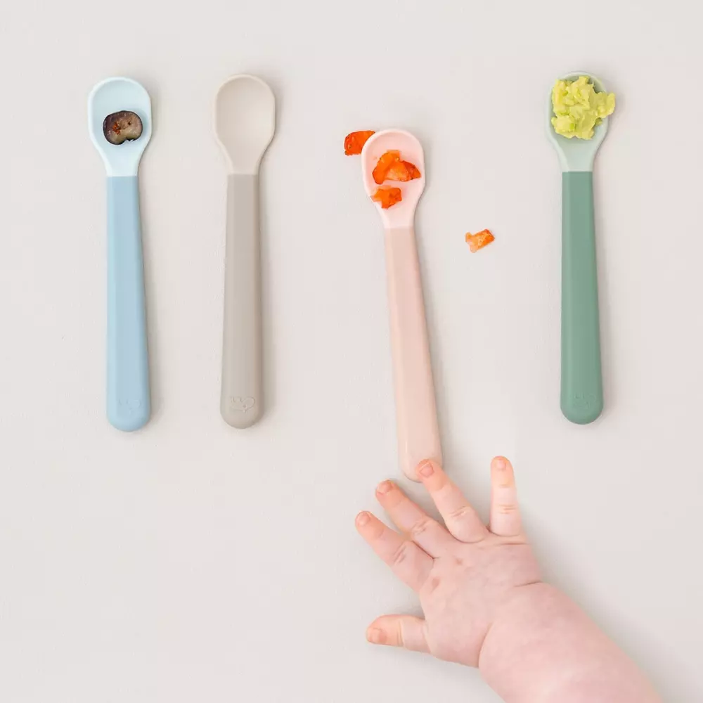 Foodie Easy-Grip Babyskje Pudder, 5712643053408, 1146511, Kjøkken, Barn, Done by Deer, Foodie easy-grip baby spoon 3-pack Powder