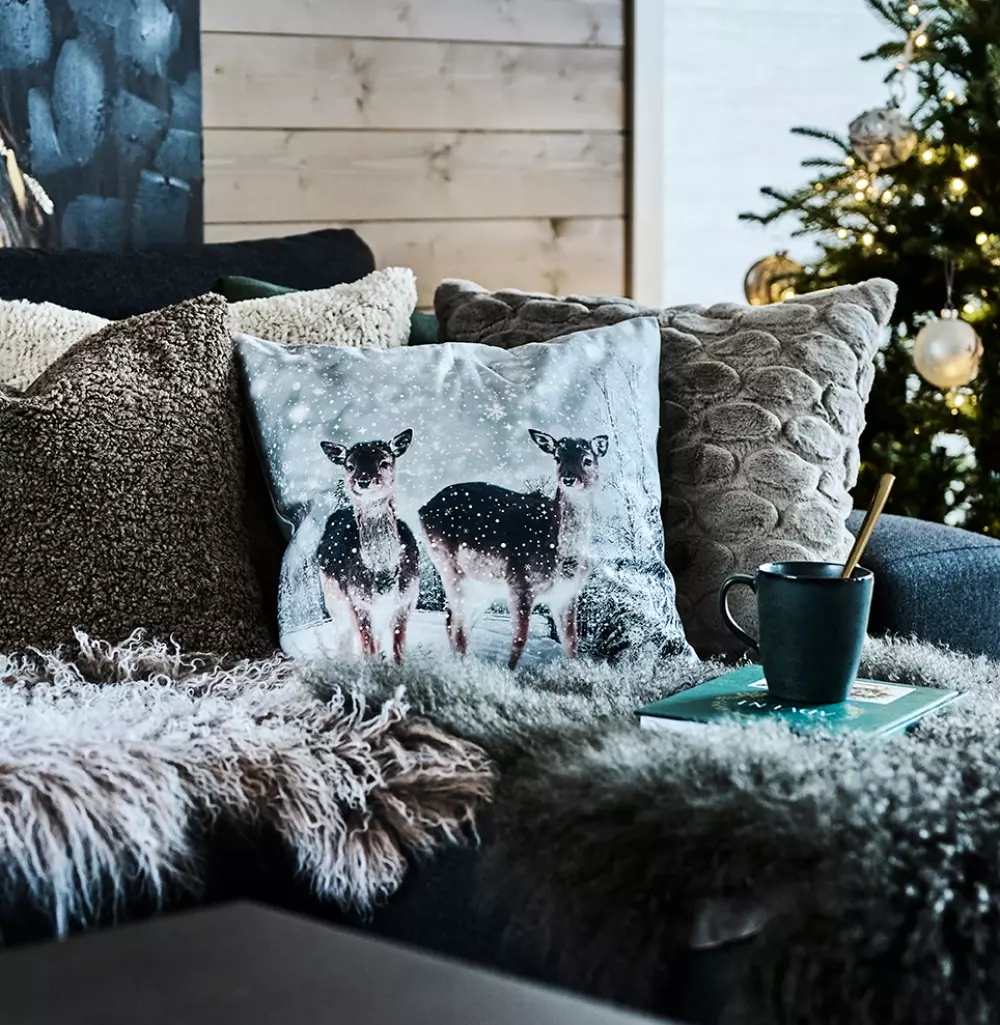 Dådyr Putetrekk, 7020629380997, 50220017, Jul, Putetrekk, House of Christmas, Martinsen AS, Dådyr - Putetrekk Hvit, brun 45x45 Polyester