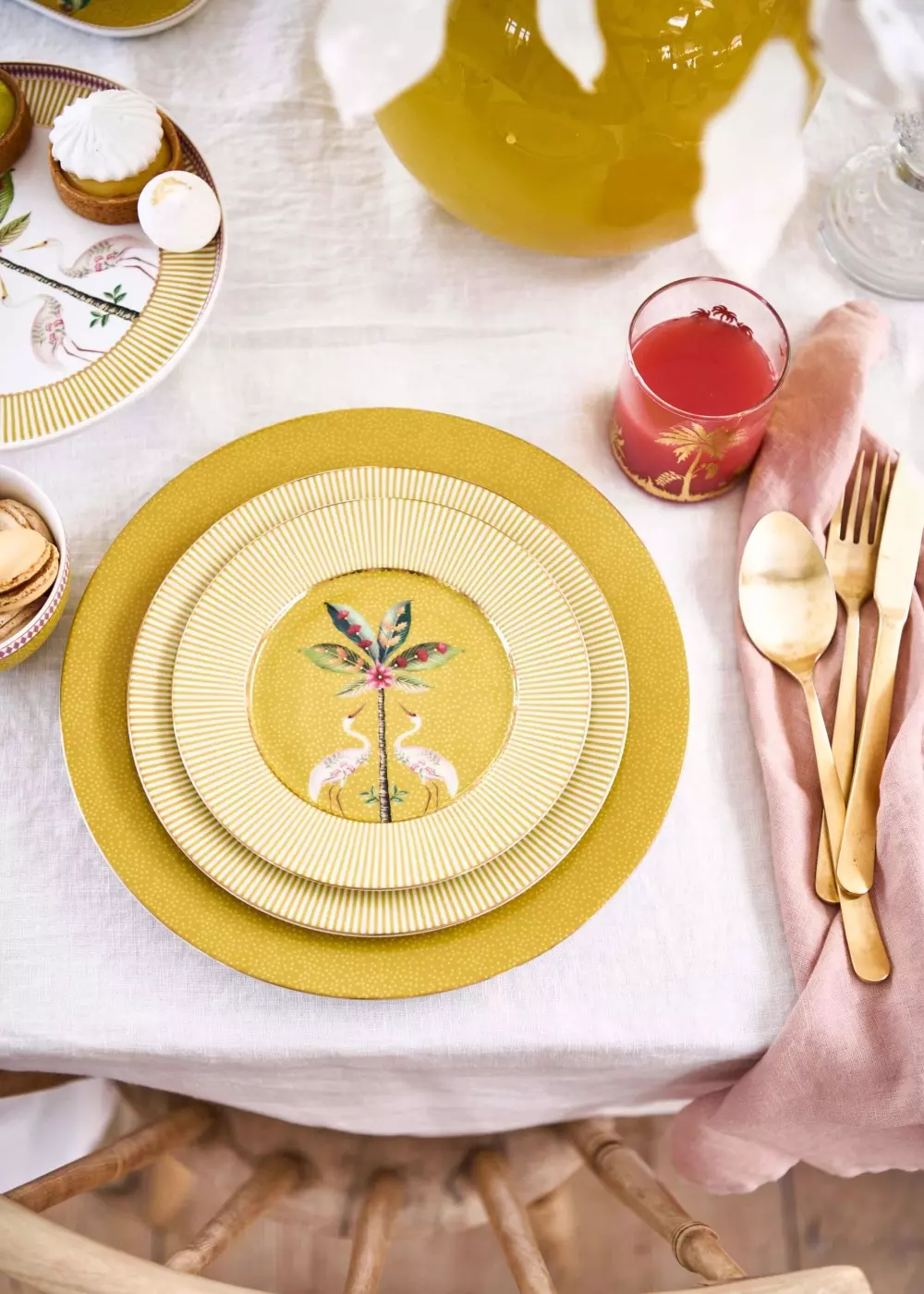 Plate La Majorelle Yellow 17cm, 8720812323969, 51.001.338, Kjøkken, Serviser, Pip Studio, New Edition Home bv