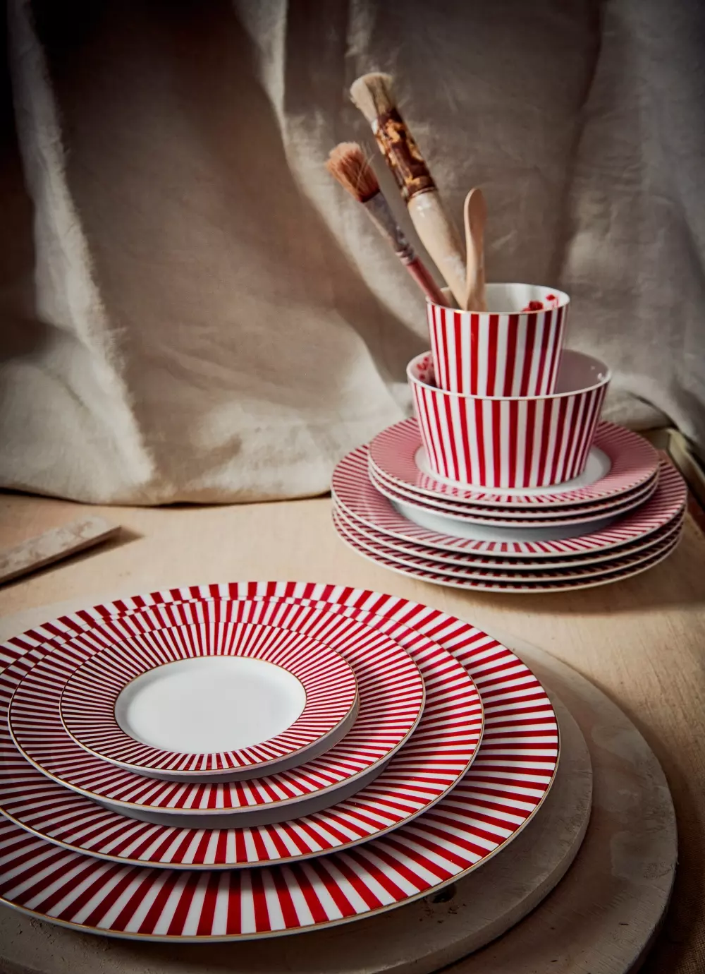 Plate Royal Stripes Dark Pink 21cm