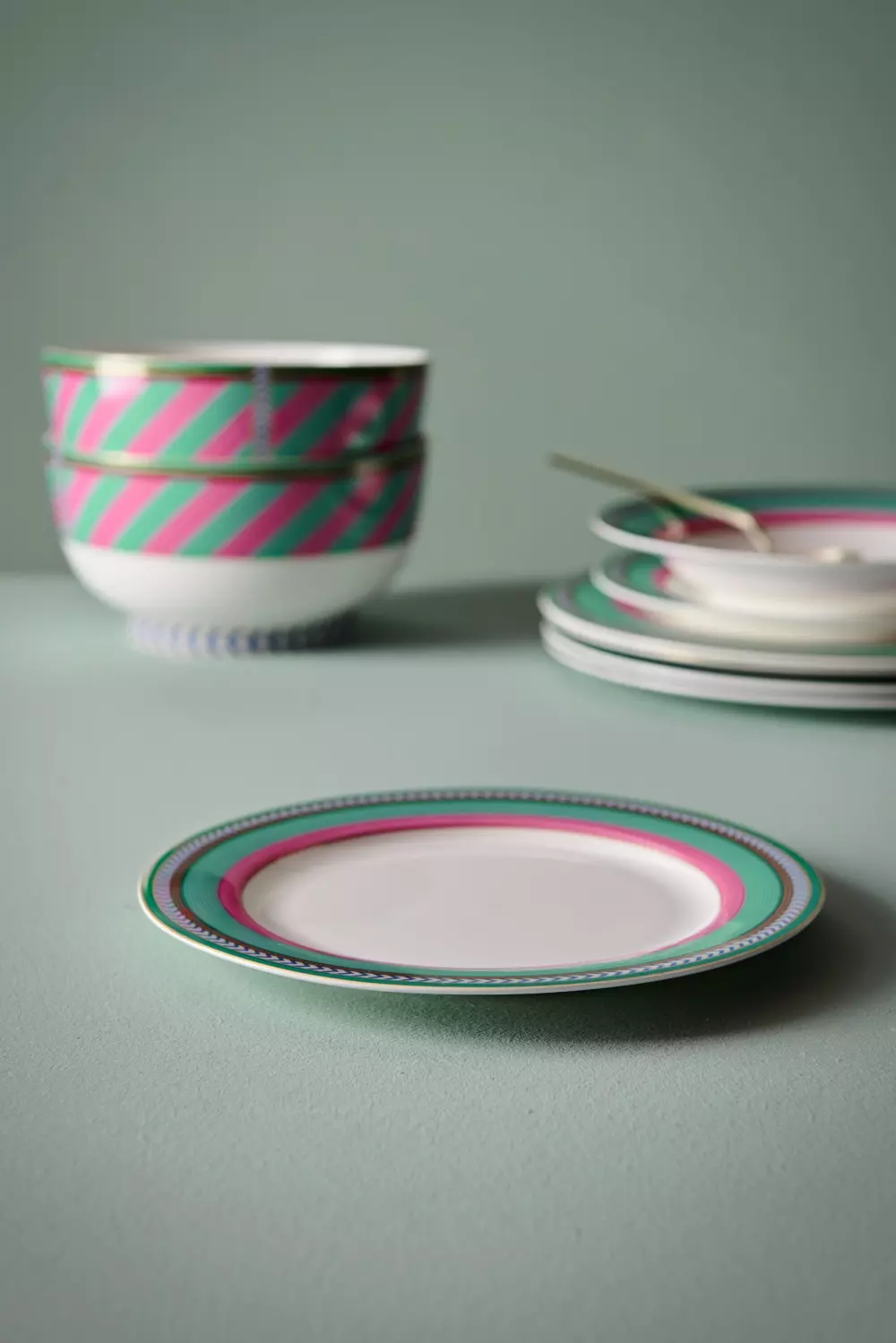 Plate Chique Stripes Pink-Green 23cm