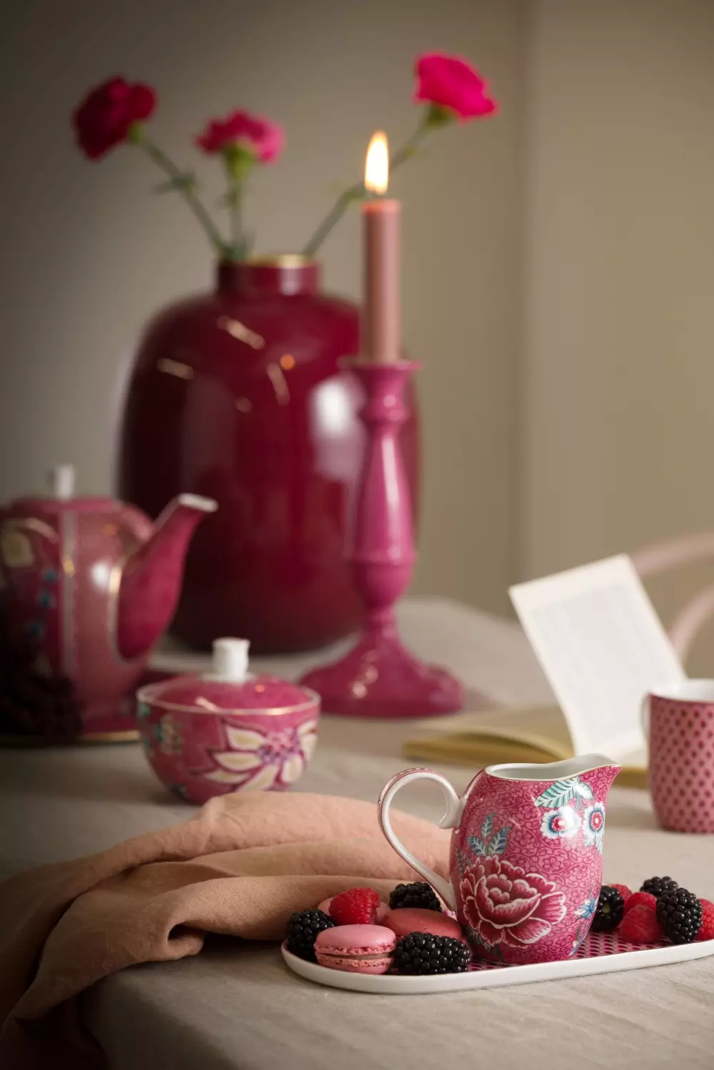 Jug Small Flower Festival Dark Pink 250ml, 8720812327714, 51.007.043, Kjøkken, Serviser, Pip Studio, New Edition Home bv