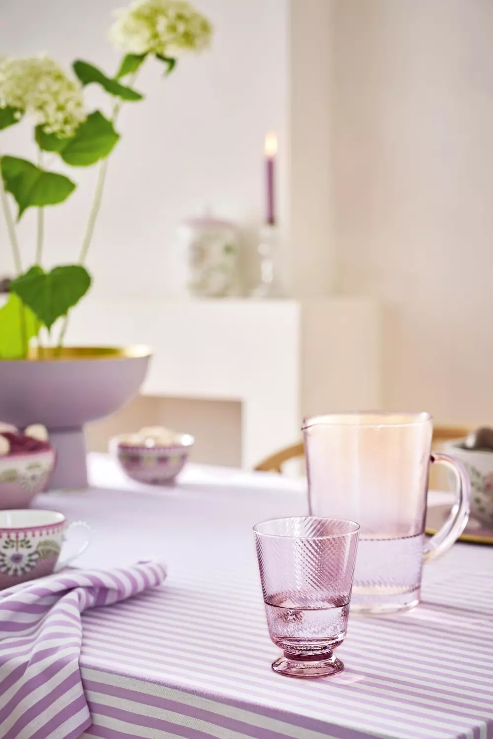 Water Glass Twisted Lilac 360ml, 8720874270805, 51.131.060, Kjøkken, Glass, Pip Studio, New Edition Home bv