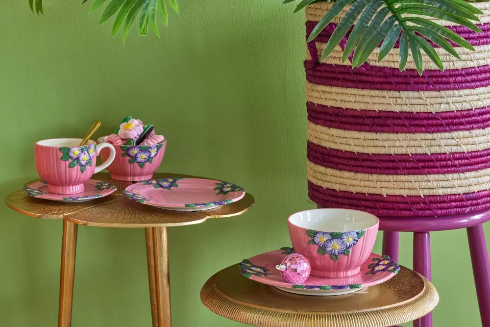 Keramikkasjett Med Blomstermotiv Rosa, 5708315248234, CECPL-EMI, Kjøkken, Asjetter & Tallerkener, Rice, Ceramic Cake Plate with Embossed Flower Design - Pink