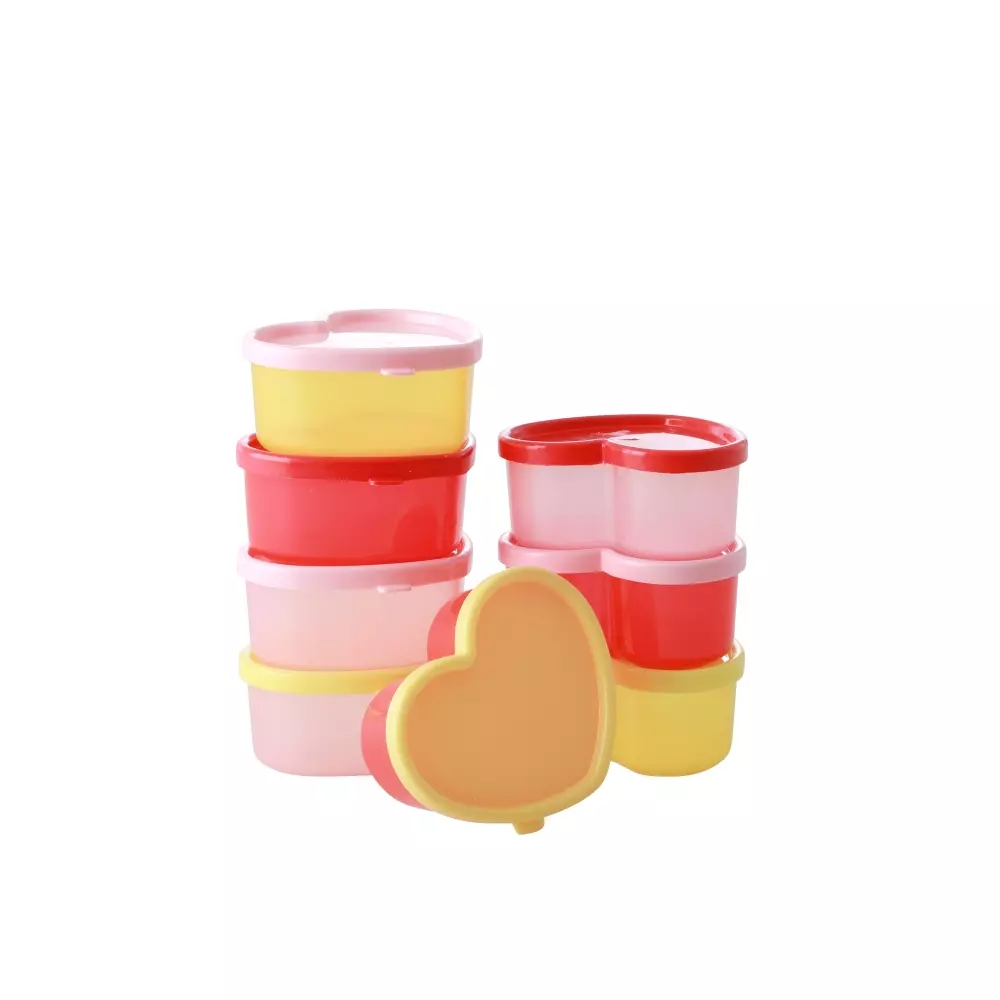 Food Keepers Hjerte S/8, 5708315189551, FBOX-8ZHEA, Kjøkken, Oppbevaring, Rice, Plastic Food Keepers in Heart Shape - 3 Mixed Colors - 8 pcs in a Net - Small