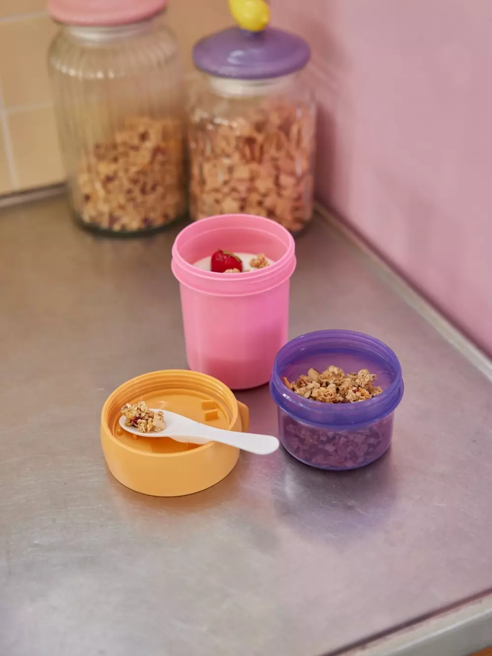 Snack Container Rosa, 5708315248975, FBOX-TOGOI, Kjøkken, Matbokser, Rice, Granola Container Color Soft Pink 400 ml/Lid Lavender 250 ml