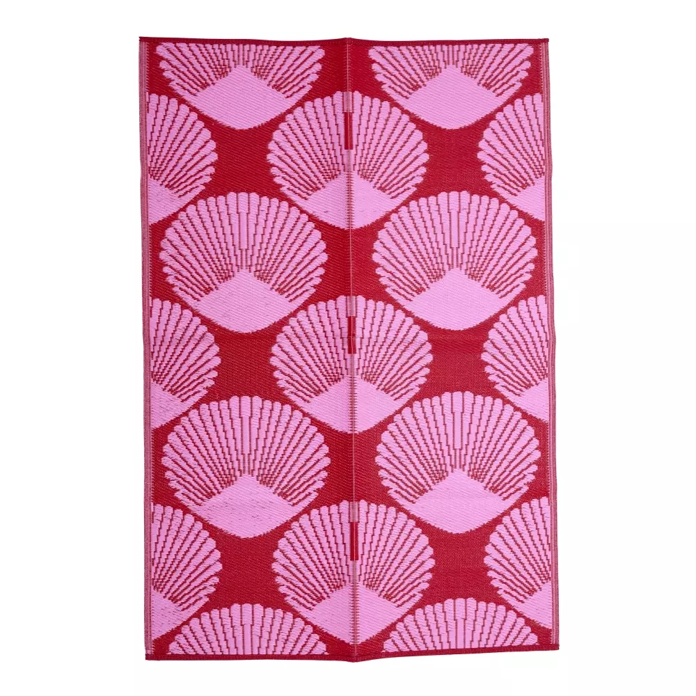 Teppe Ute/Inne Rød Rosa, 5708315254501, FLCAR-SEAI, Interiør, Tepper, Rice, Recycled Plastic Carpet with Pink and Red Sea Shell Design