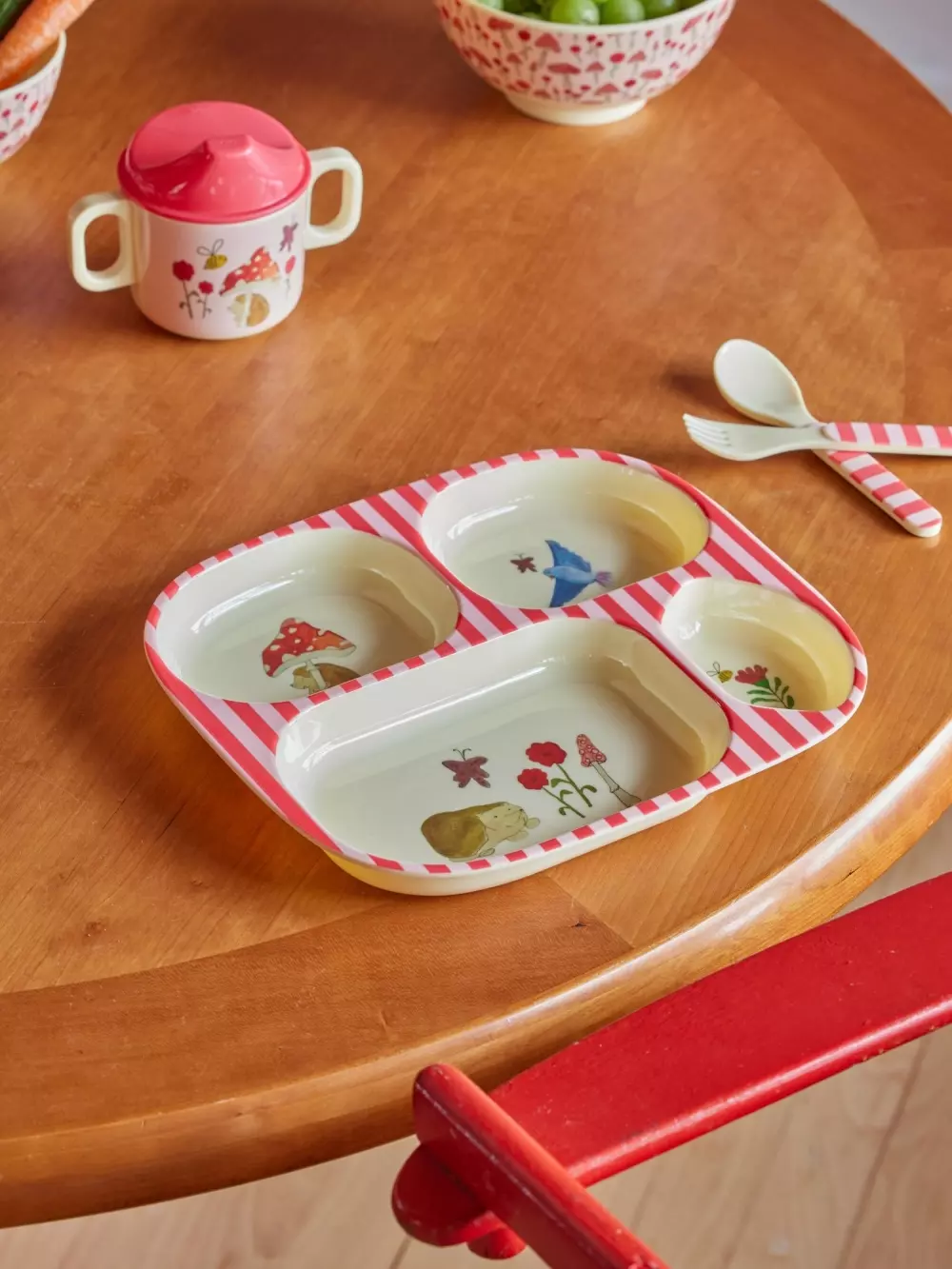 Melamin Asjett Romdelt Pink Happy Forest, 5708315257304, KIPL4-HAFOI, Kjøkken, Barn, Rice, Melamine Kids 4 Room Plate with Pink Happy Forest Print