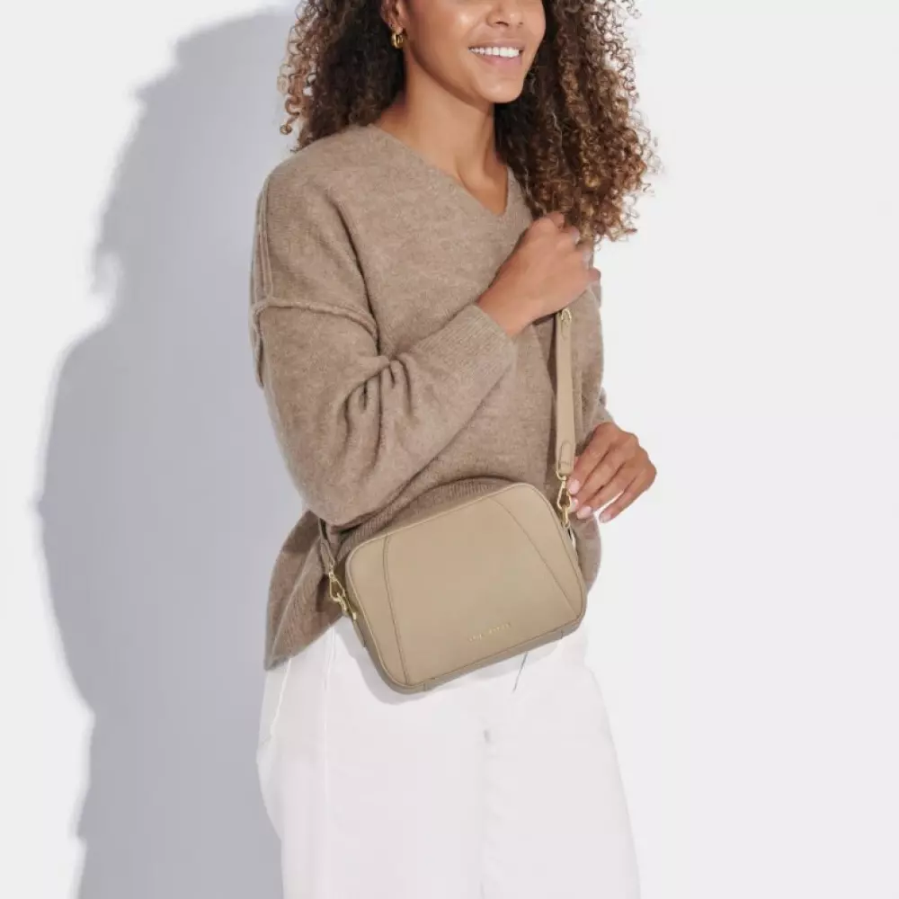 Hana Crossbody Veske Taupe 15x21