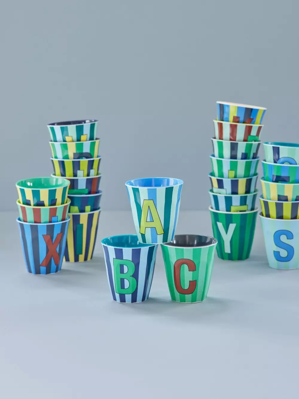 Melamin Bokstavkopp A H9 Striper, 5708315253924, MELCU-ALPSTRAB, Kjøkken, Melamin- & Treservise, Rice, Melamine Cup with the Letter A - Stripes - Medium - 250 ml