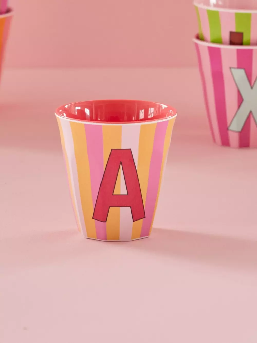 Melamin Bokstavkopp A H9, 5708315254174, MELCU-ALPSTRAI, Kjøkken, Melamin- & Treservise, Rice, Melamine Cup with the Letter A - Stripes - Medium - 250 ml