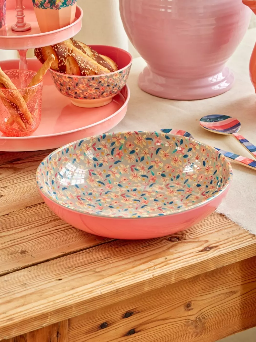 Melamin Salatbolle Sandy Flower, 5708315258318, MESAB-SANDY, Kjøkken, Melamin- & Treservise, Rice, Melamine Salad Bowl with Small Sandy Flower Print - Low - 2,5 L