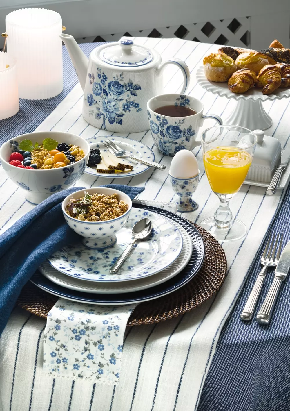 Eggeglass Monica Dusty Blue, 5707463475721, STWEGCMON2806, Kjøkken, Eggeglass, GreenGate, Egg cup Monica dusty blue