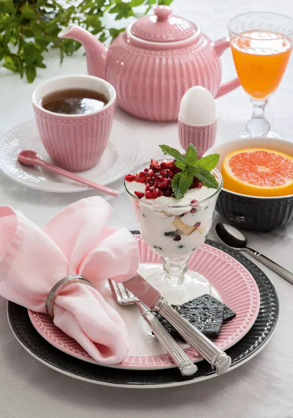 Eggeglass Alice Dusty Rose, 5707463408552, STWEGGAALI1112, Kjøkken, Eggeglass, GreenGate, Egg cup Alice dusty rose