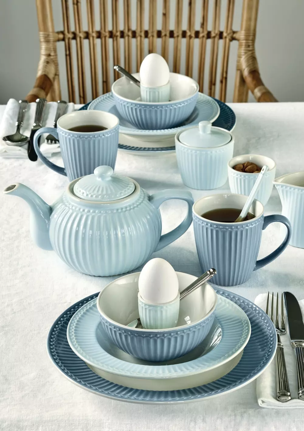 Eggeglass Alice Pale Blue, 5707463145884, STWEGGAALI2912, Kjøkken, Eggeglass, GreenGate, Egg cup Alice pale blue