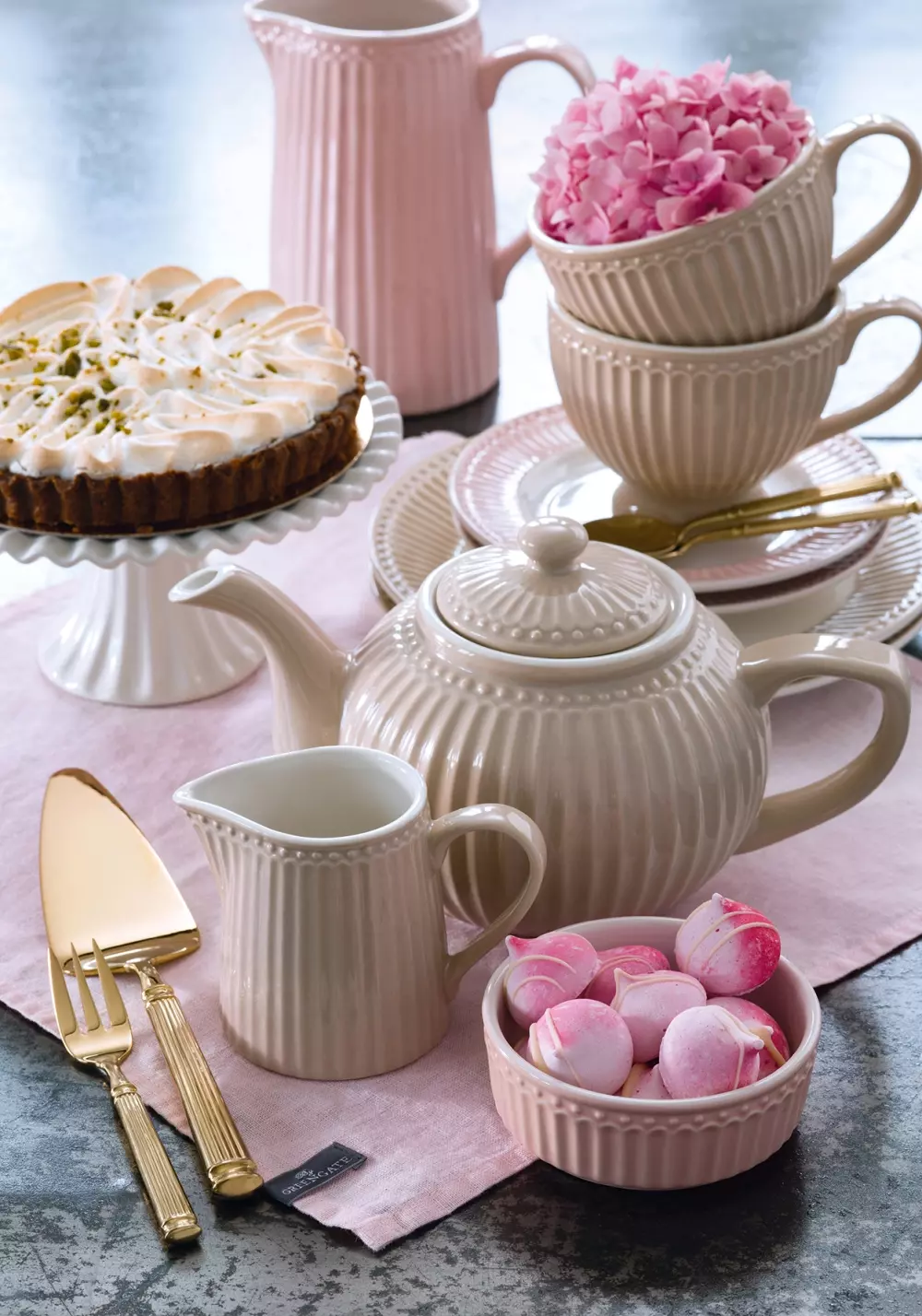 Eggeglass Alice Creamy Fudge, 5707463408590, STWEGGAALI5312, Kjøkken, Eggeglass, GreenGate, Egg cup Alice creamy fudge