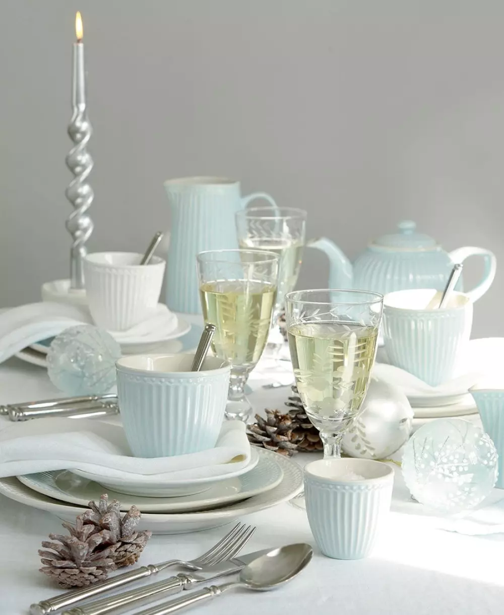 Mugge Alice Pale Blue 1,5L, 5707463469423, STWJUGA15ALI2904, Kjøkken, Mugger og Karafler, GreenGate, Jug Alice pale blue 1,5L