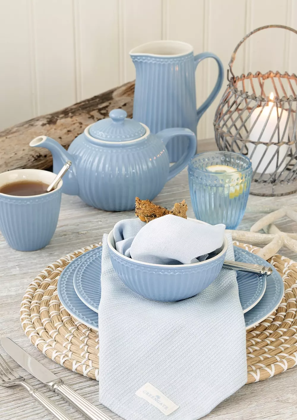 Mugge Alice Sky Blue 1L, 5707463388670, STWJUGA1LALI2706, Kjøkken, Mugger og Karafler, GreenGate, Jug Alice sky blue 1L