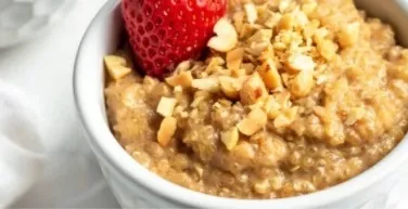 Quinoa PB Breakfast Bowl