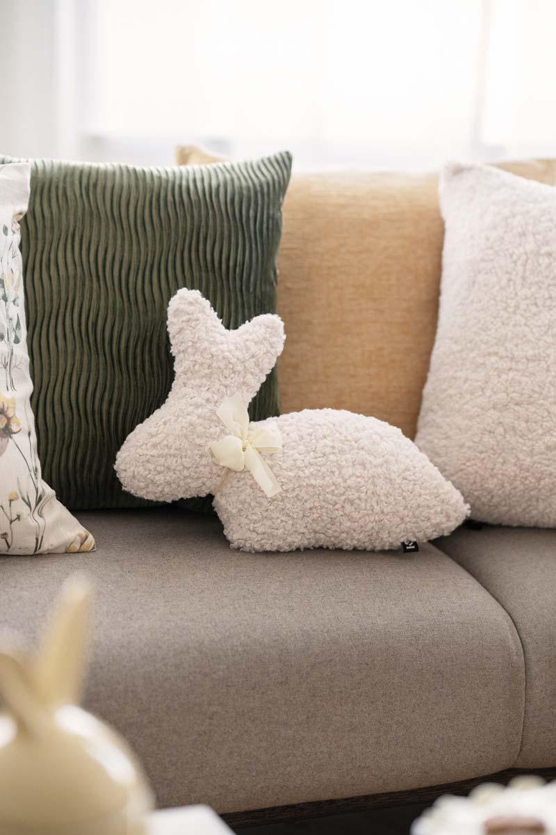 Pute kanin teddy i sofaen