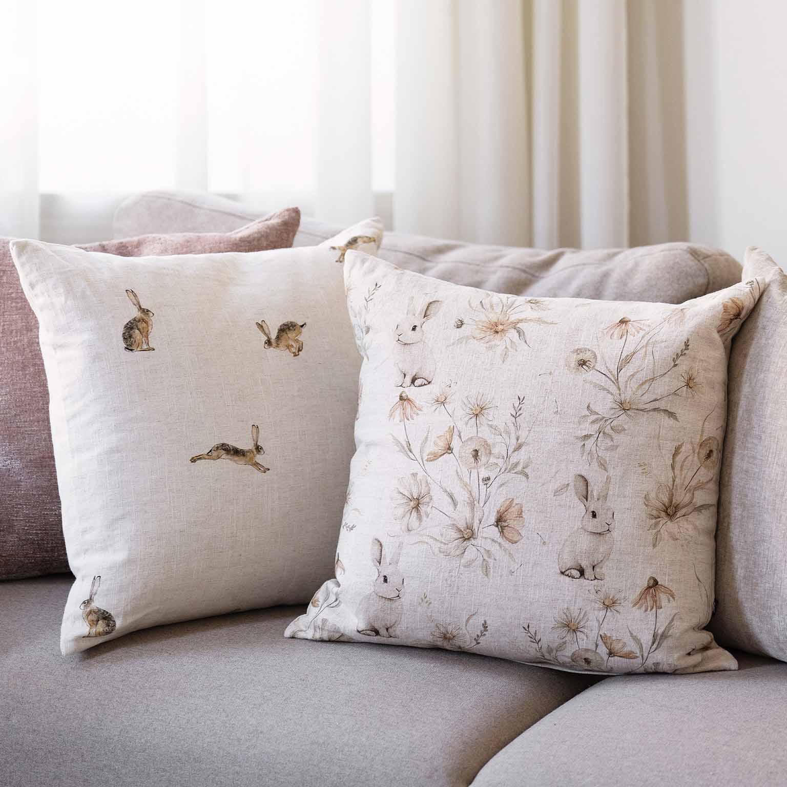 Påskeputer i beige med harer