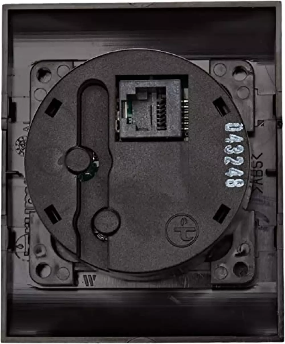 Manøverpanel Classic Combi Sort, 4052816008882, 36011-01, TRUMA HOVEDPRODUKTER, Elektronikk, Truma Gerätetechnik GmbH & Co KG, Truma CP classic, Leveres med ramme