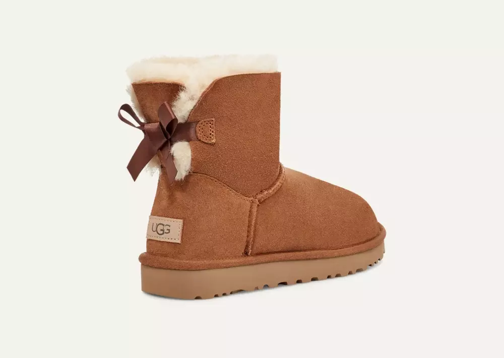 Ugg - W Mini Bailey Bow II - CHESTNUT, SKO, UGG, Selected Brands Norway, 10165010, DAME, CHESTNUT